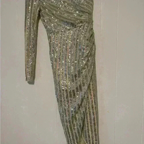 Silver sequin one-shoulder midi dress - Picture 2 of 8